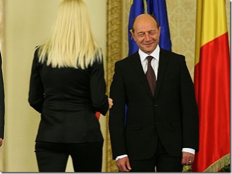 2-Elena-Udrea-Basescu